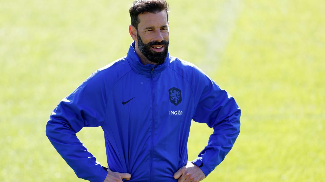 咪咕赛事直播-官方：范尼斯特鲁伊出任荷兰队助教，将随队备战世界杯